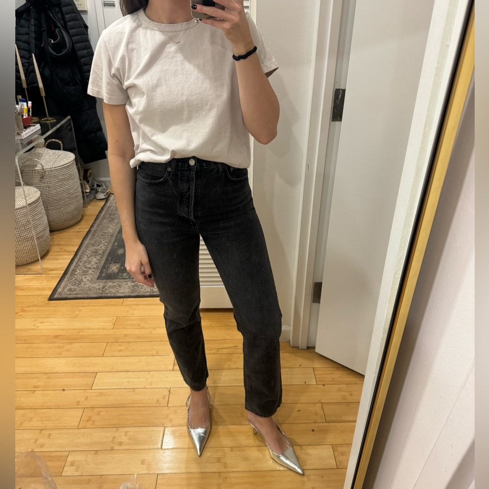 agolde 90s mid rise jean in tar